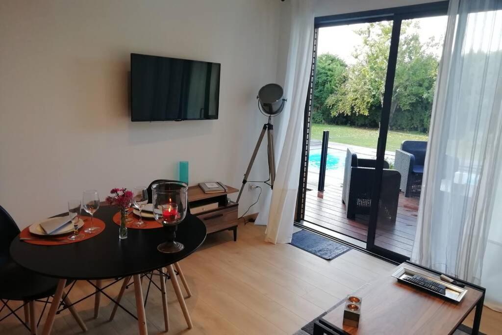 Entre Piscine Et Mer Tonnay-Charente Eksteriør billede